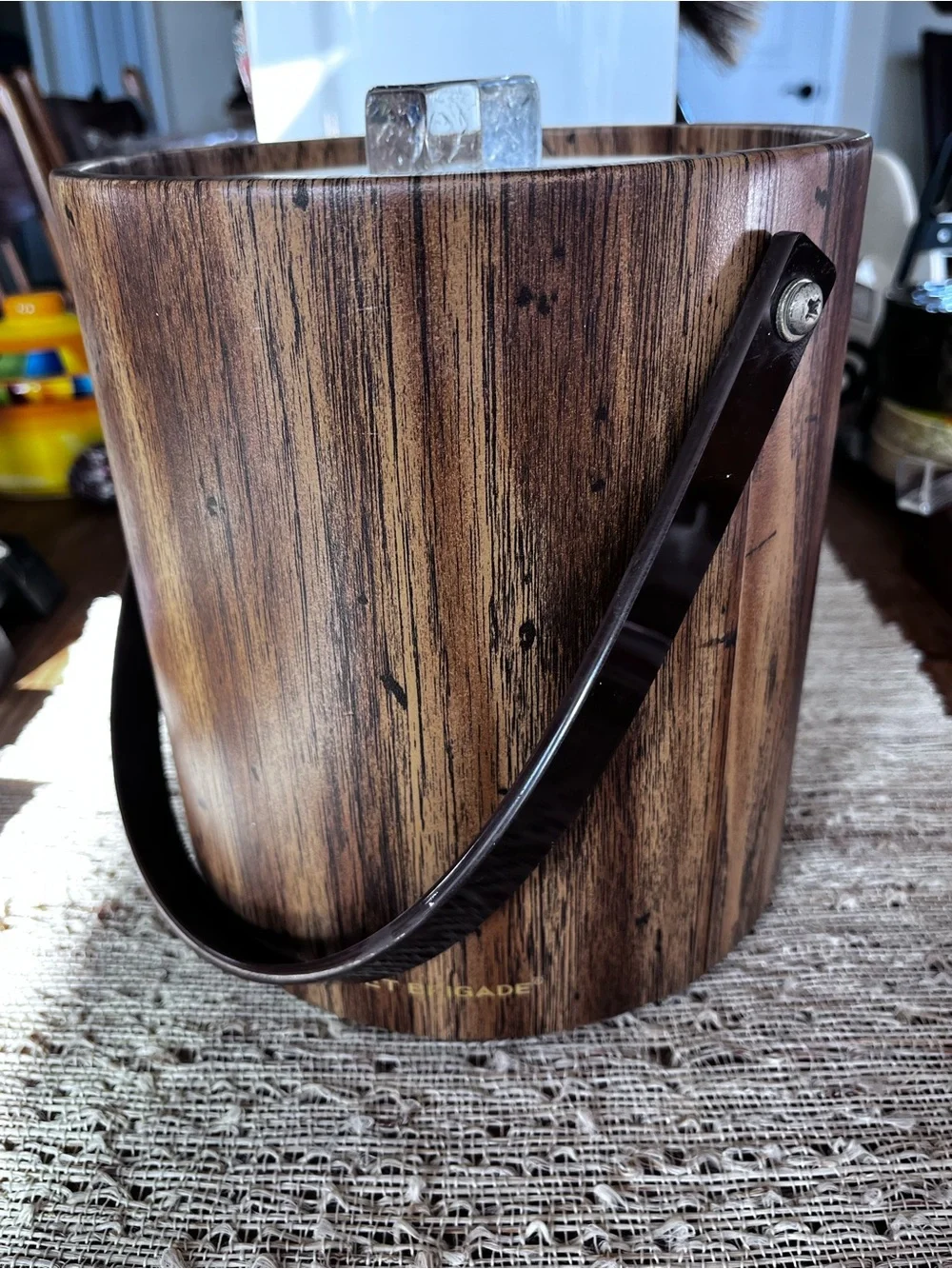 Vintage Morgan Designs Bucket Brigade Woodgrain Ice Bucket with Black Handle
